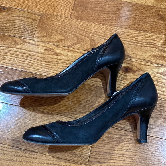 Adrienne Vittadini black leather/patent heels. Size 7.5 - Picture 3 of 13